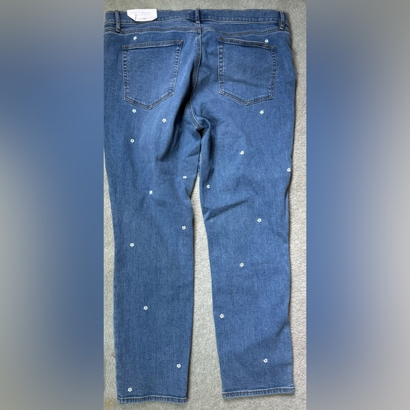New with tags: Loft Outlet Skinny ankle jeans size 16 - Picture 3 of 10